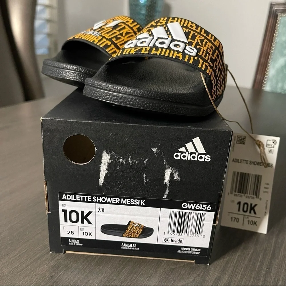 Adidas Messi Adilette Kids Shower Slide Sandals size 10 NWT